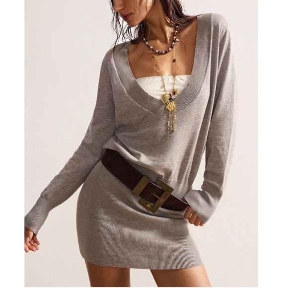 Classic Solid V neck Light Knit Long Sleeve Sweater Dress - Picture 4 of 5